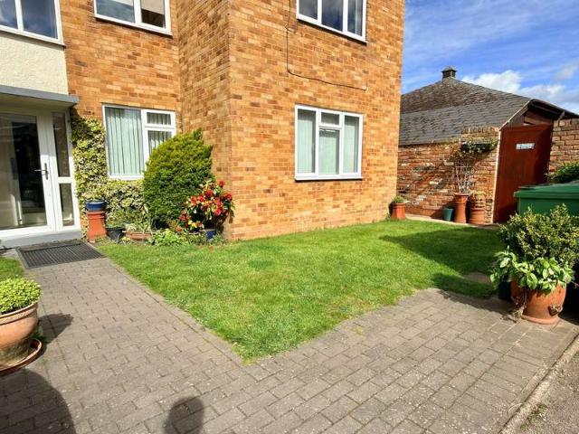 Apartment for sale in Tewkesbury, Pamington