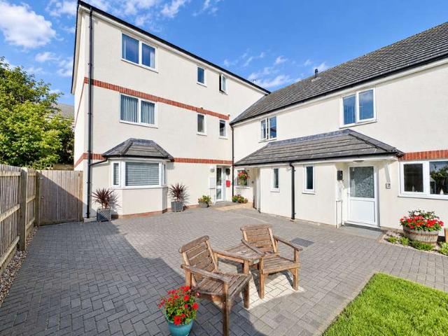 Apartment for sale in Southway, Mount Wise