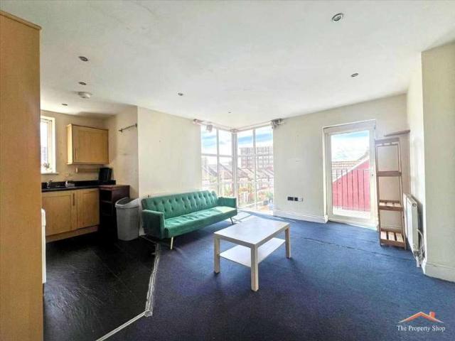 Apartment for sale in Cricklewood, Greater London