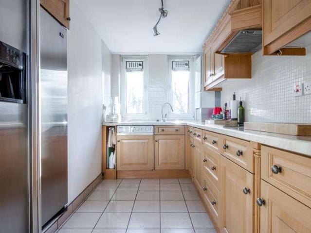 Apartment for sale in Barnsbury, Greater London