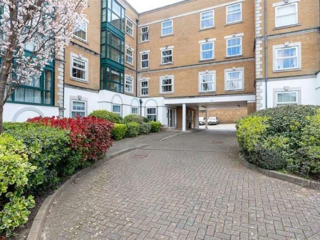Apartment for sale in Cowes, Isle Of Wight