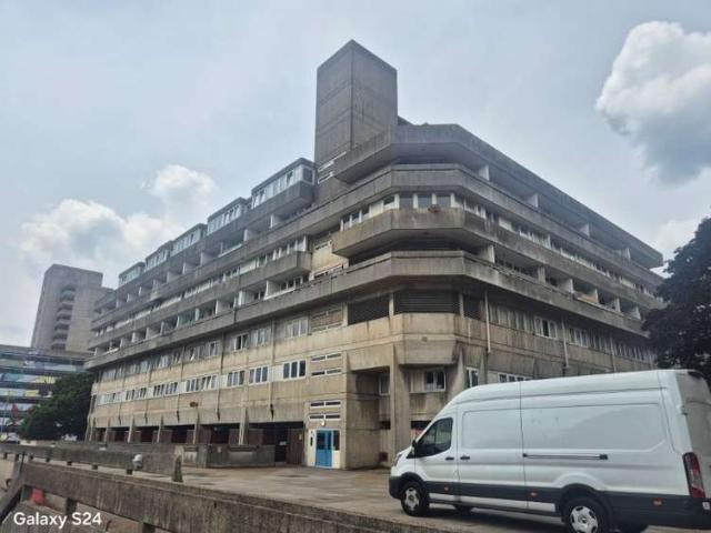 Apartment for sale in The Polygon, City Of Southampton