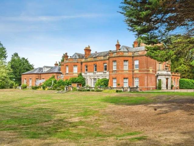 Apartment for sale in Brandesburton, East Riding Of Yorkshire