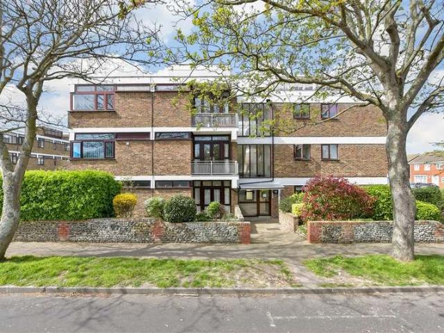 Apartment for sale in Birchington, Acol