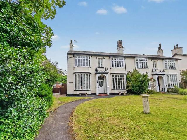 Apartment for sale in Meols Cop, Southport