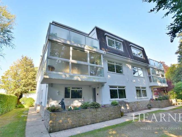 Apartment for sale in Tricketts Cross, Ferndown