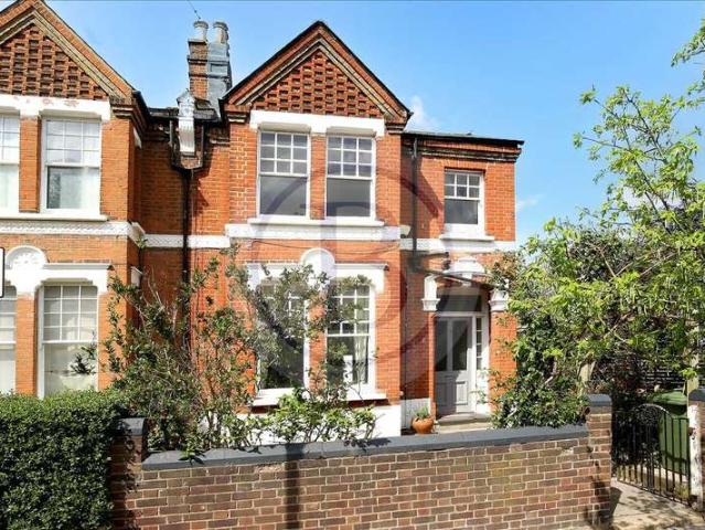 Apartment for sale in Archway, Greater London