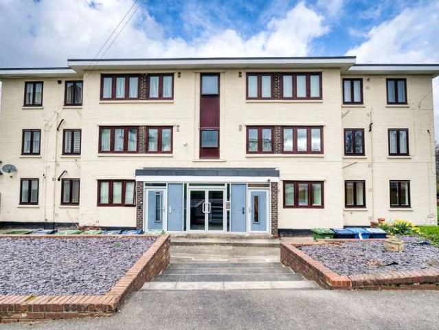 Apartment for sale in Whickham, Tyne And Wear