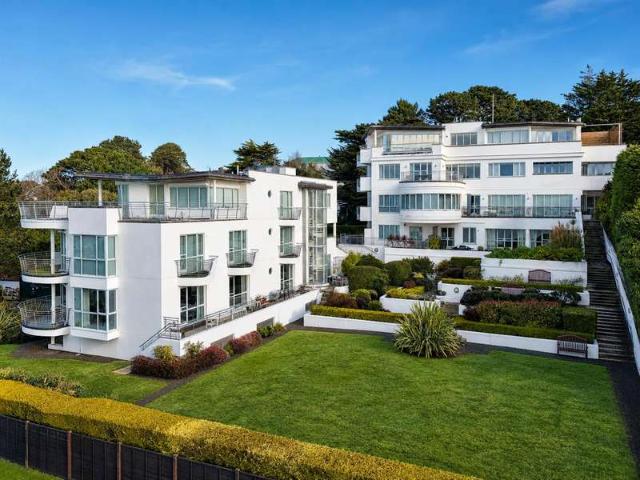 Apartment for sale in Canford Cliffs, Poole