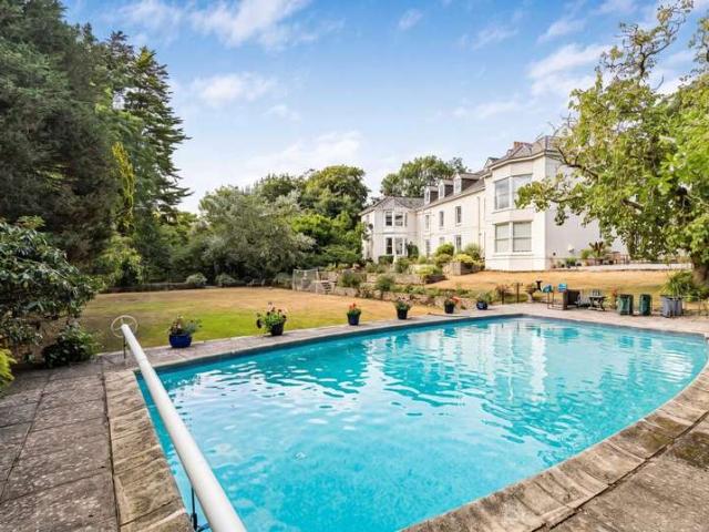 Apartment for sale in Strode, Devon