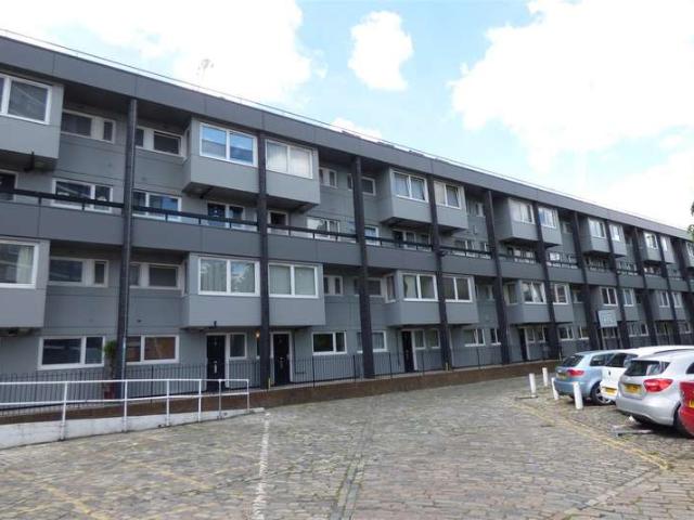Apartment for sale in Rotherhithe, Greater London