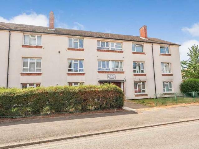 Apartment for sale in Slough