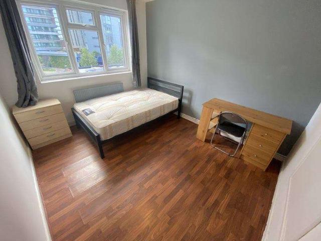 Apartment for sale in Hoxton, Greater London