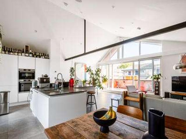 Apartment for sale in Bethnal Green, Greater London