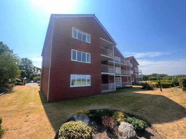 Apartment for sale in Southport, Sefton