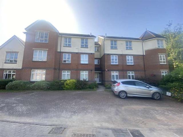 Apartment for sale in Woodkirk, West Yorkshire