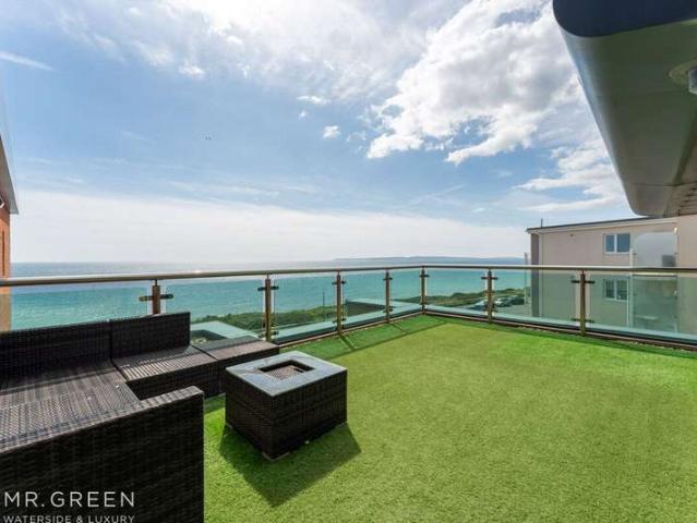 Apartment for sale in Wick, Bournemouth