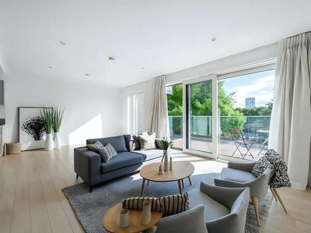 Apartment for sale in Greenwich Peninsula, Greater London