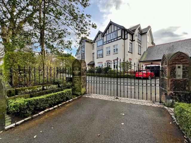 Apartment for sale in Hale, Hale
