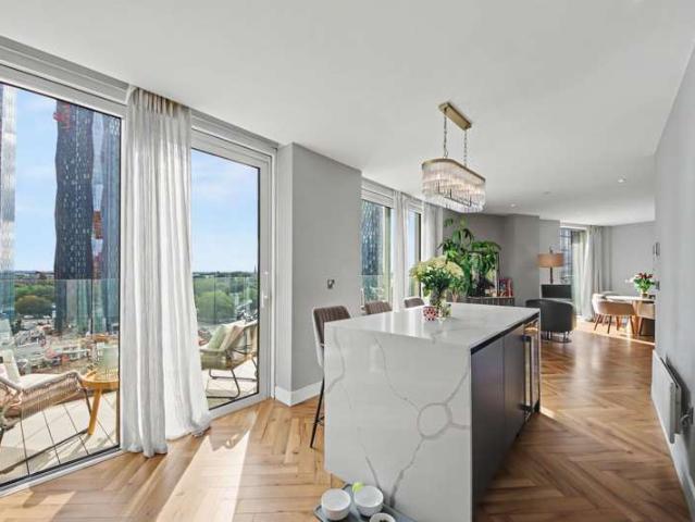 Apartment for sale in City Centre, Georgia