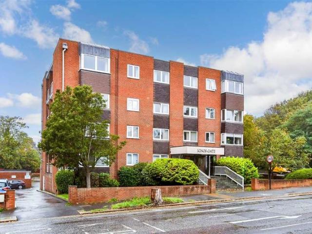 Apartment for sale in Portslade by Sea, Hove