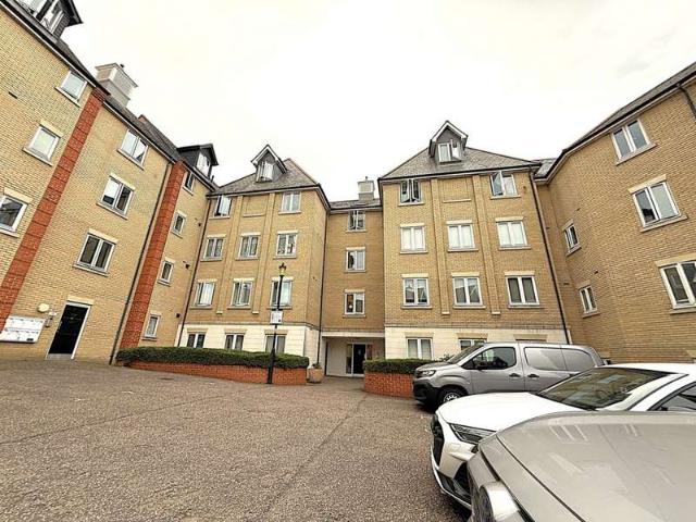 Apartment for sale in Fordham Heath, Essex