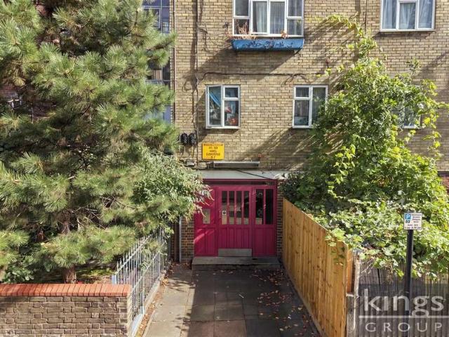 Apartment for sale in Tottenham Hale, Greater London
