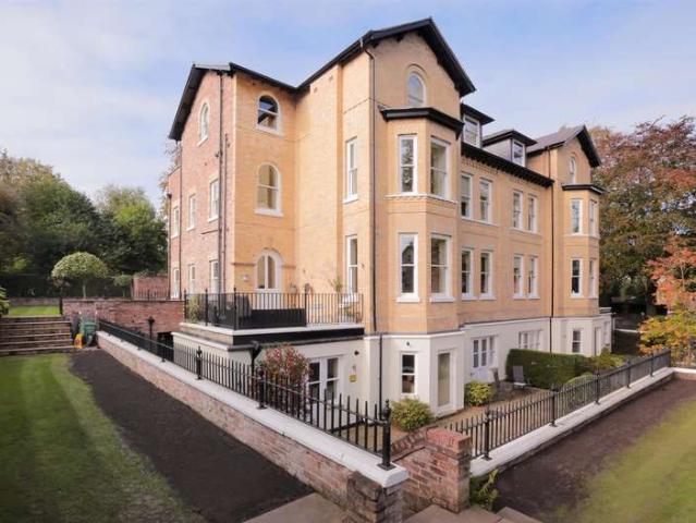 Apartment for sale in Altrincham, Bowdon