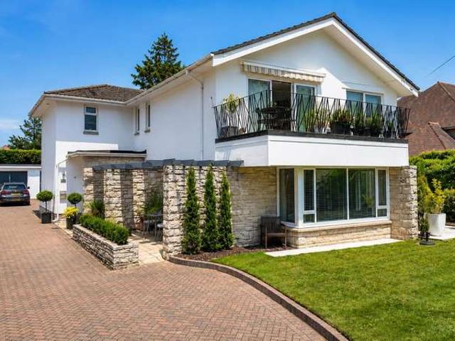 Apartment for sale in Branksome Chine, Branksome Park
