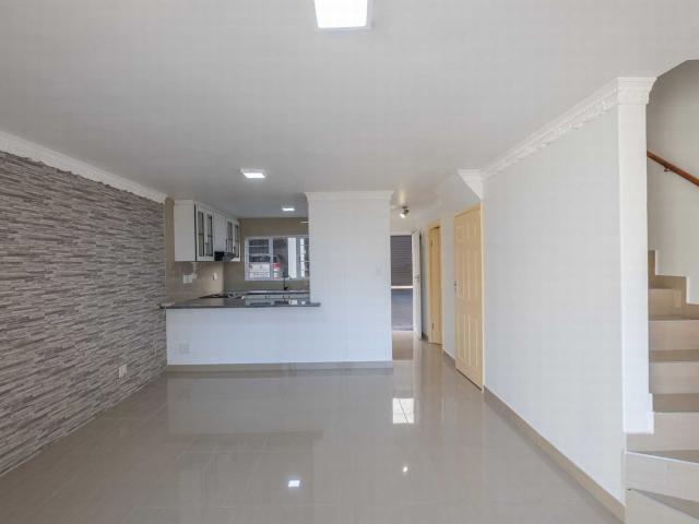Apartment for sale in Kingsburgh, Kwazulu-natal