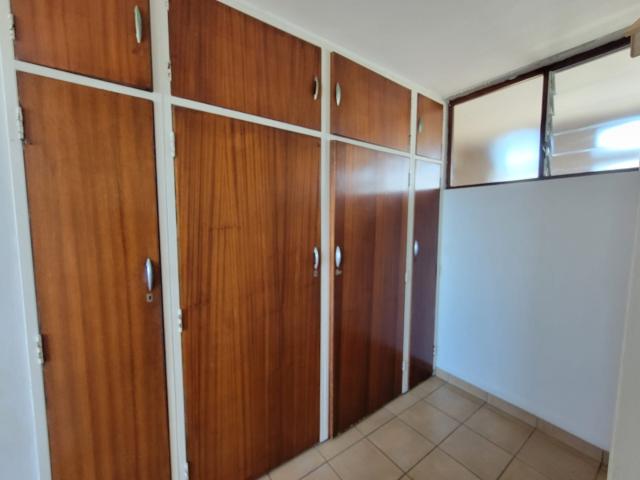 Apartment for sale in Kingsburgh, Kwazulu-natal