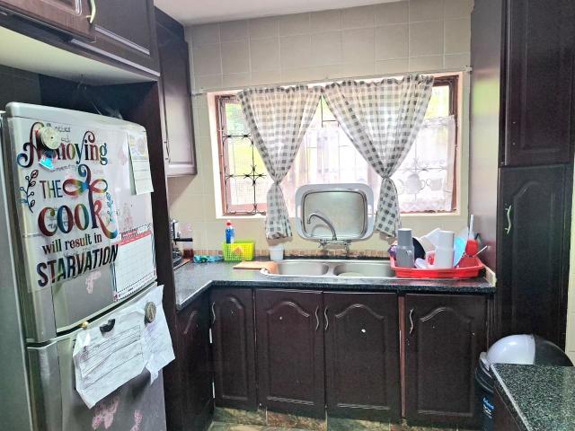 Apartment for sale in Kingsburgh, Kwazulu-natal
