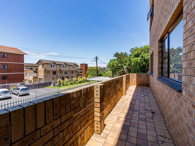 Apartment for sale in Kingsburgh, Kwazulu-natal