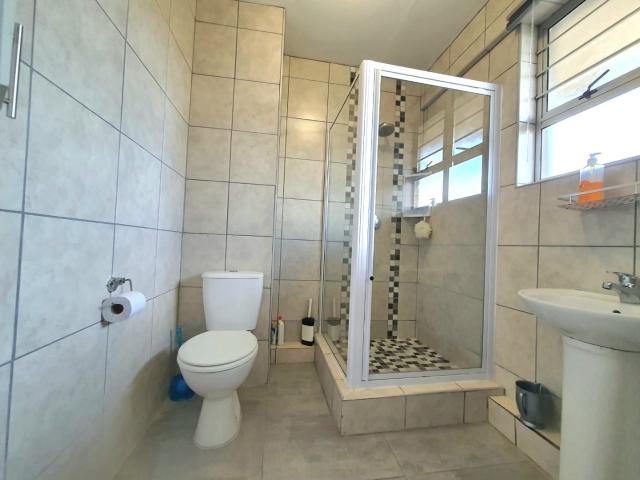 Apartment for sale in Kingsburgh, Kwazulu-natal