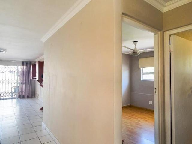 Apartment for sale in Kingsburgh, Kwazulu-natal