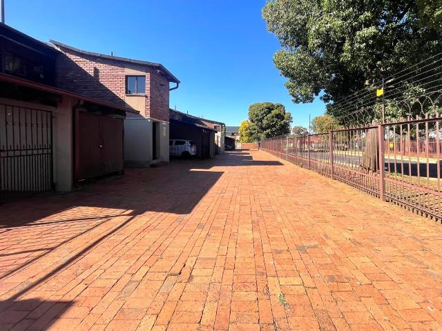 Apartment for sale in Brackenhurst, Ekurhuleni