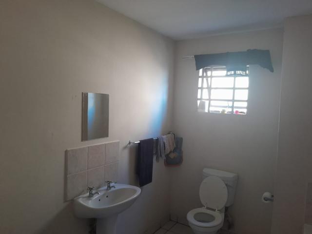 Apartment for sale in Hartbeespoort Dam Nature Reserve, North West