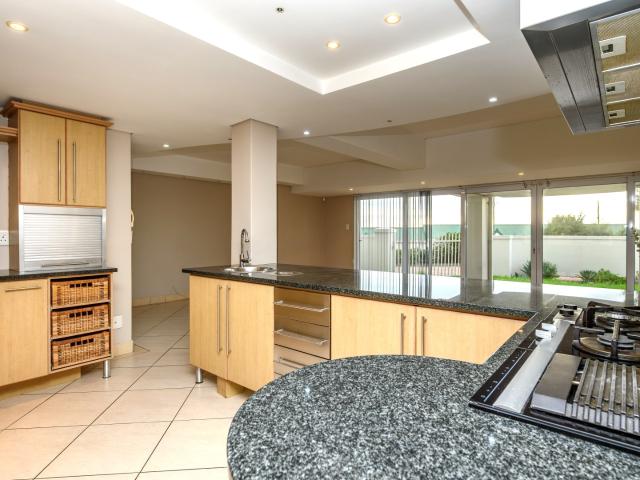 Apartment for sale in Port Elizabeth, Eastern Cape
