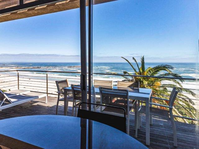 Apartment for sale in Camps Bay, Cape Town