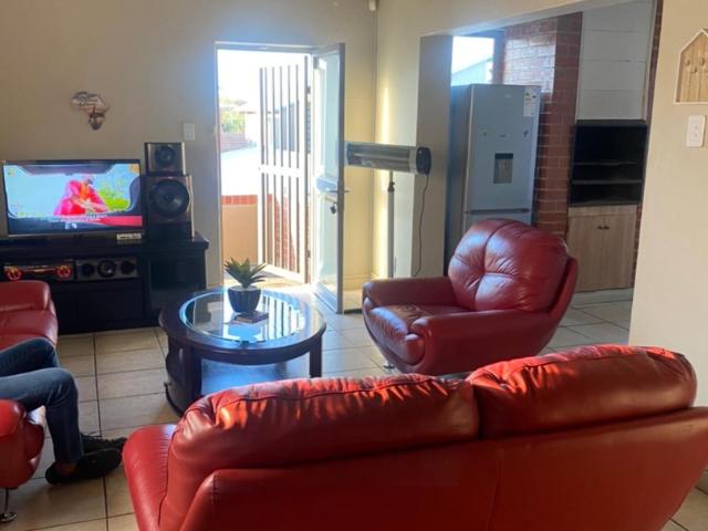 Apartment for sale in Dr Kenneth Kaunda, North West