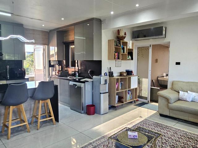Apartment for sale in Seaview, Kwazulu-natal