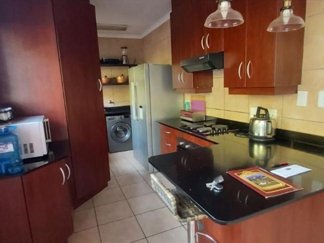 Apartment for sale in Glenmarais, Ekurhuleni