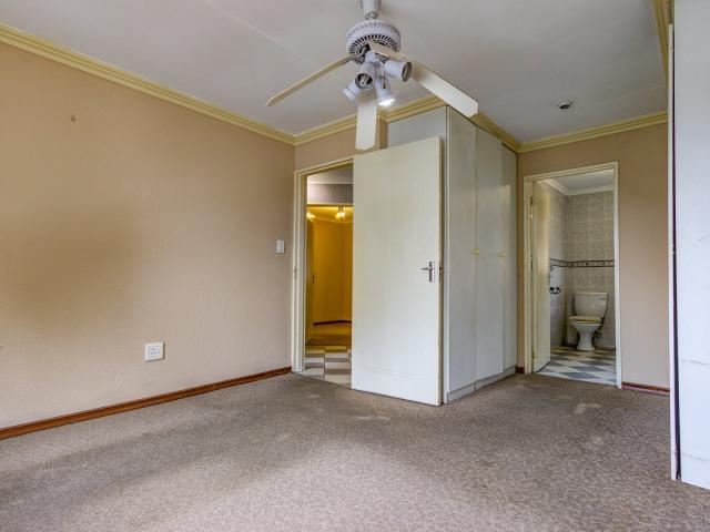 Apartment for sale in Glenmarais, Ekurhuleni