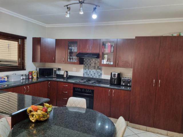 Apartment for sale in Vosloorus, Gauteng