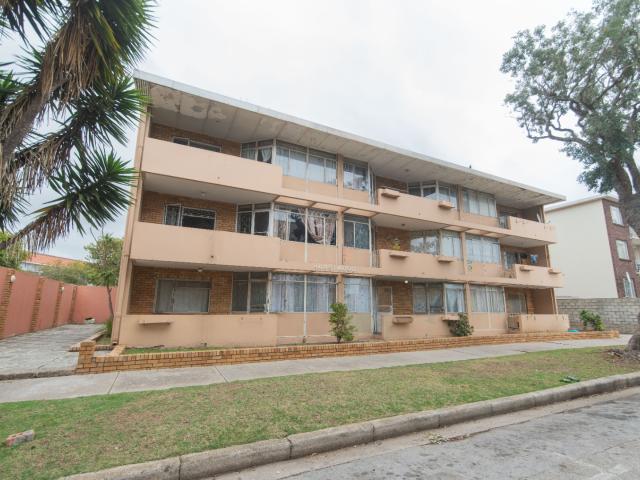 Apartment for sale in Port Elizabeth, Eastern Cape