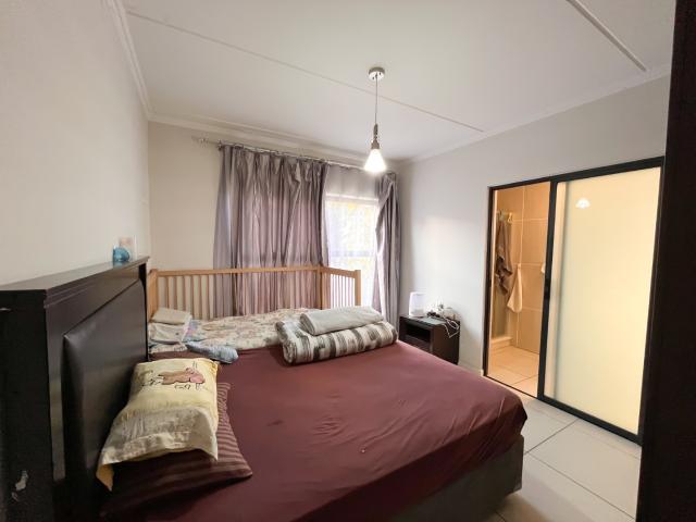 Apartment for sale in Vosloorus, Gauteng