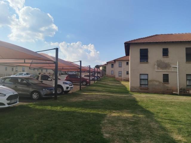 Apartment for sale in Nooitgedacht, Gauteng
