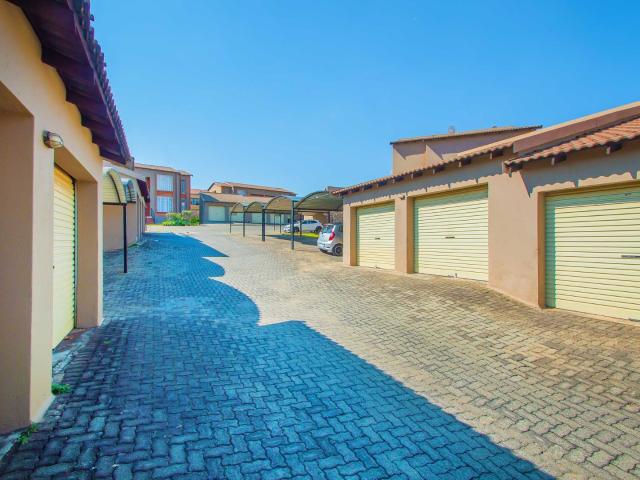 Apartment for sale in Roodepoort
