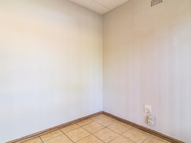 Apartment for sale in Nooitgedacht, Gauteng