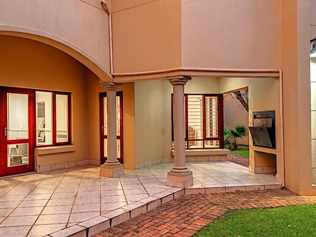 Apartment for sale in Rosebank, Gauteng